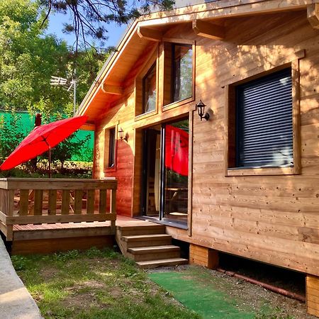 Camping L'Enclave Mobil-Home Estavar Exterior photo
