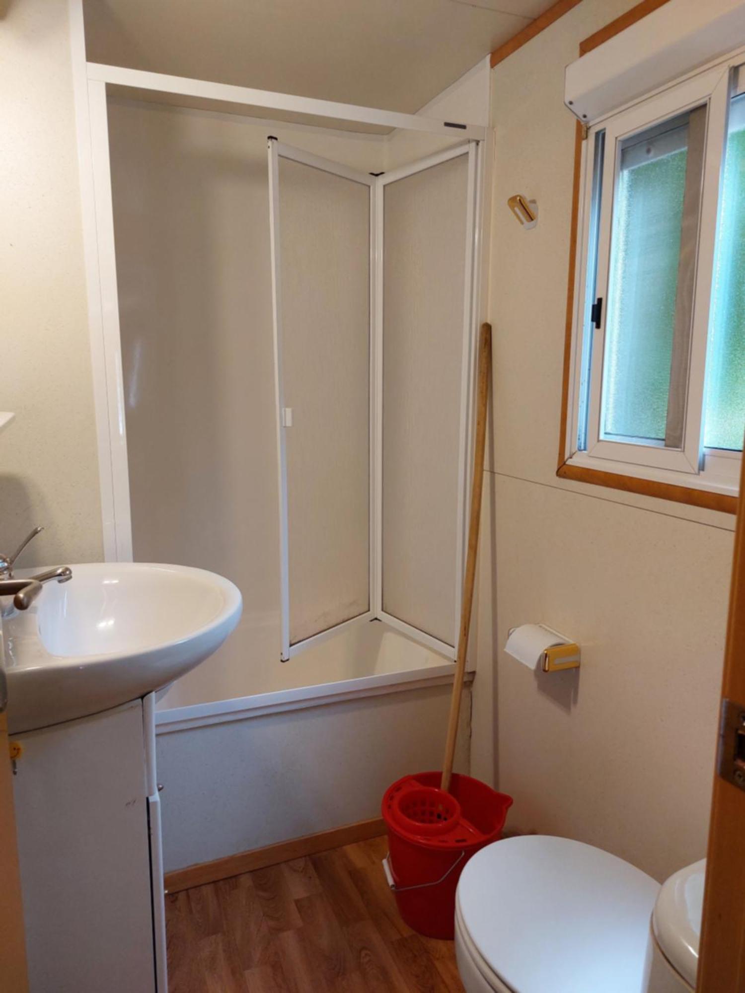 Camping L'Enclave Mobil-Home Estavar Exterior photo