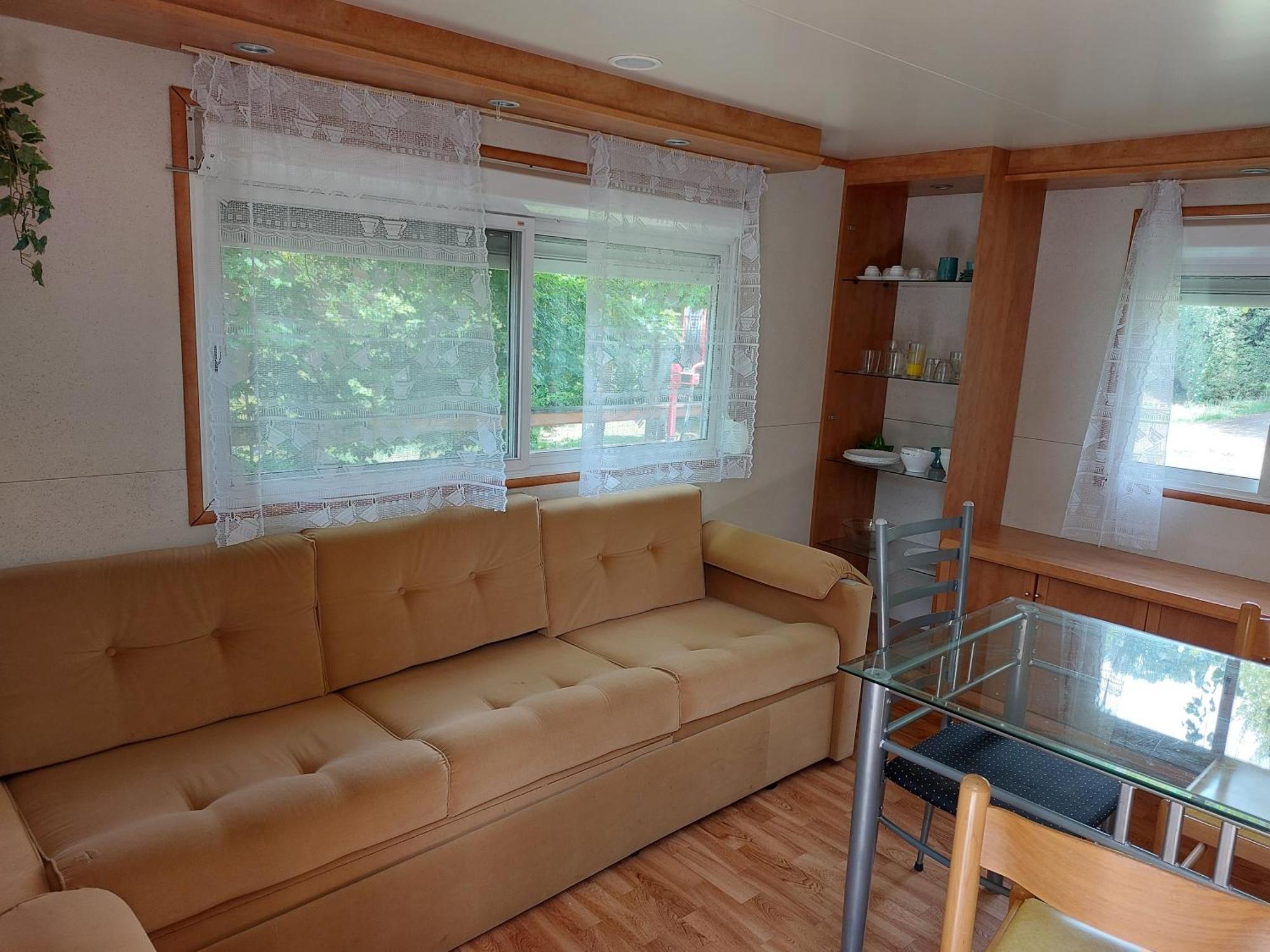 Camping L'Enclave Mobil-Home Estavar Exterior photo