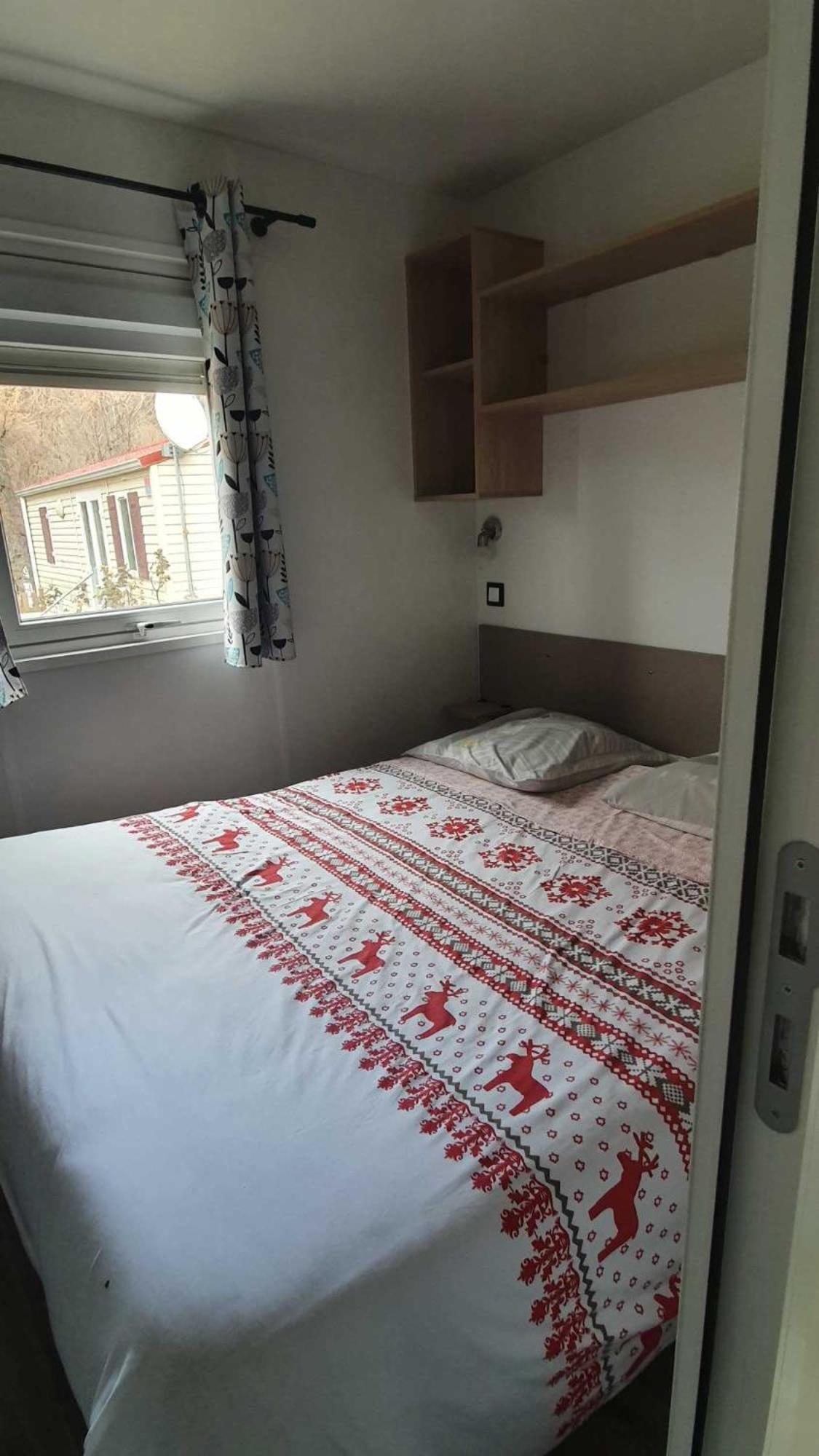 Camping L'Enclave Mobil-Home Estavar Exterior photo
