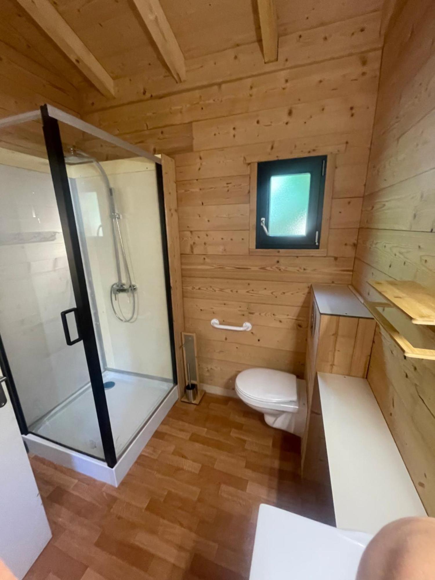 Camping L'Enclave Mobil-Home Estavar Exterior photo