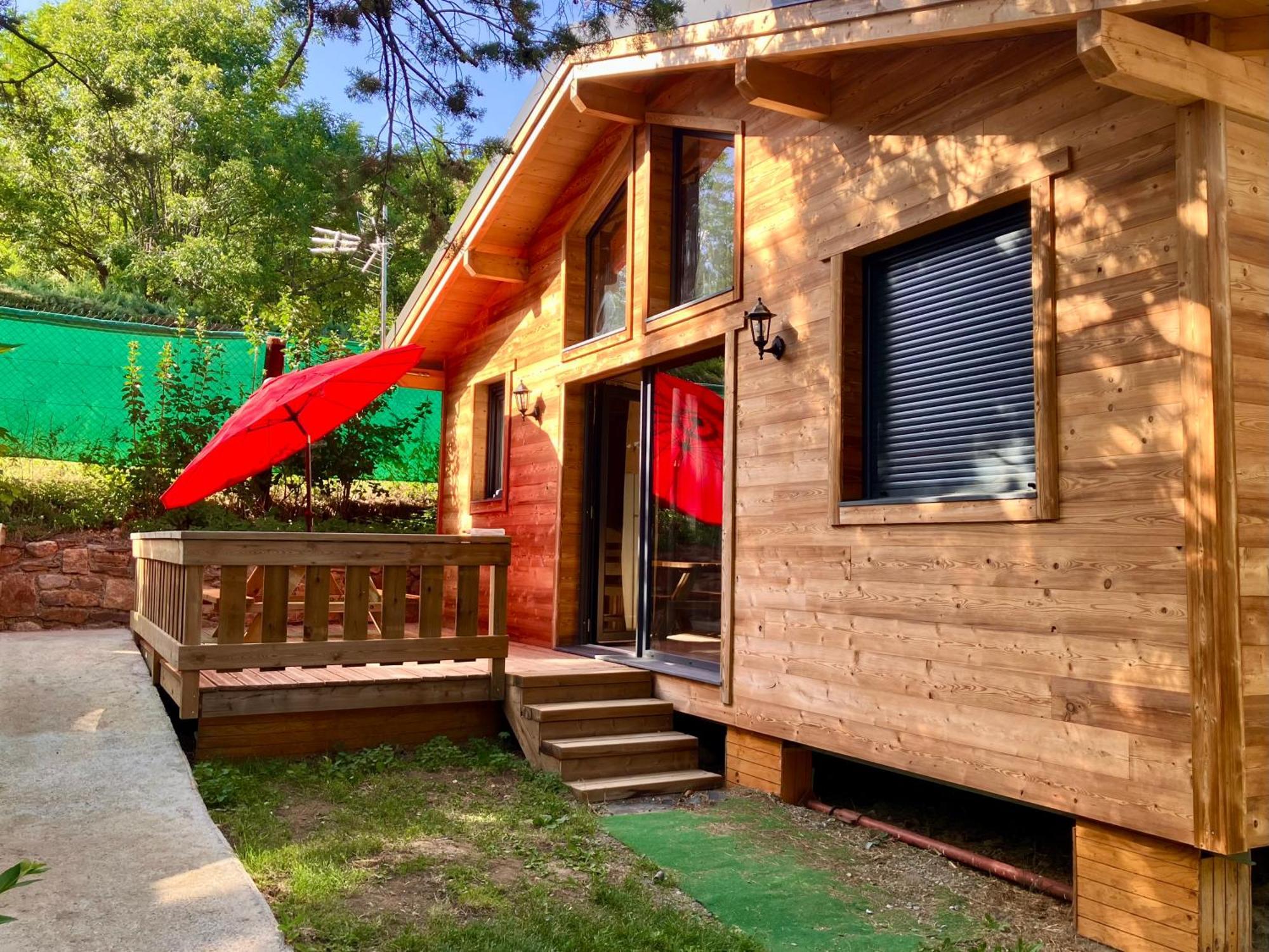 Camping L'Enclave Mobil-Home Estavar Exterior photo