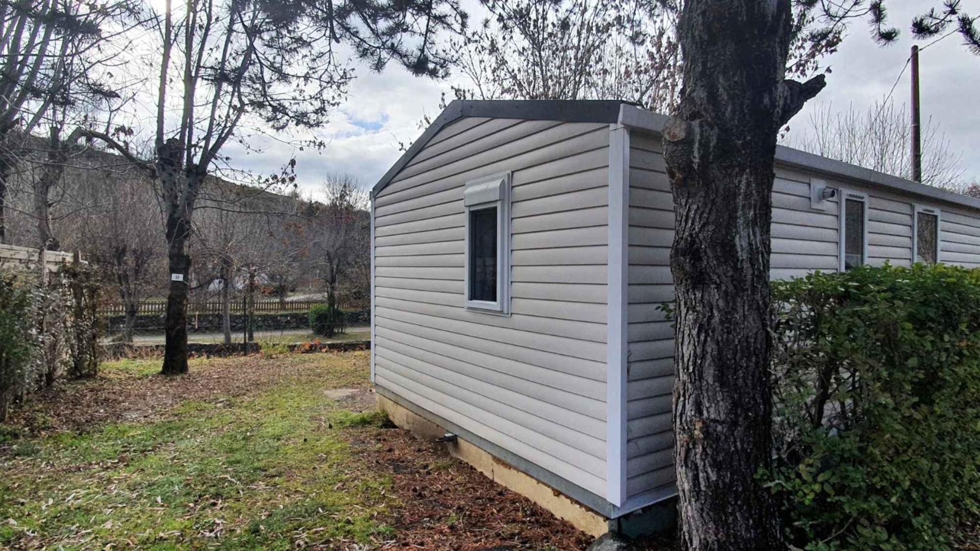 Camping L'Enclave Mobil-Home Estavar Exterior photo