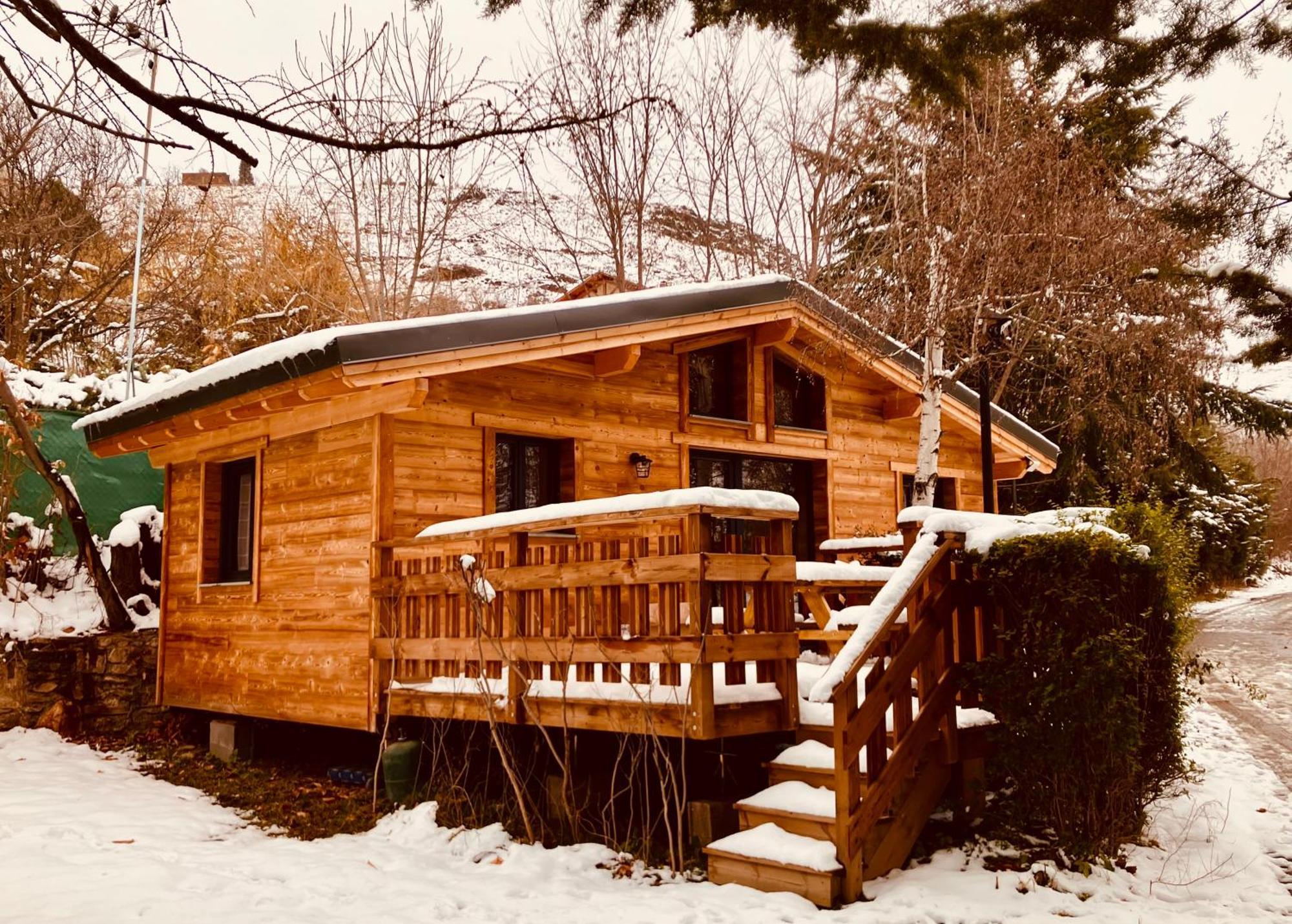 Camping L'Enclave Mobil-Home Estavar Exterior photo