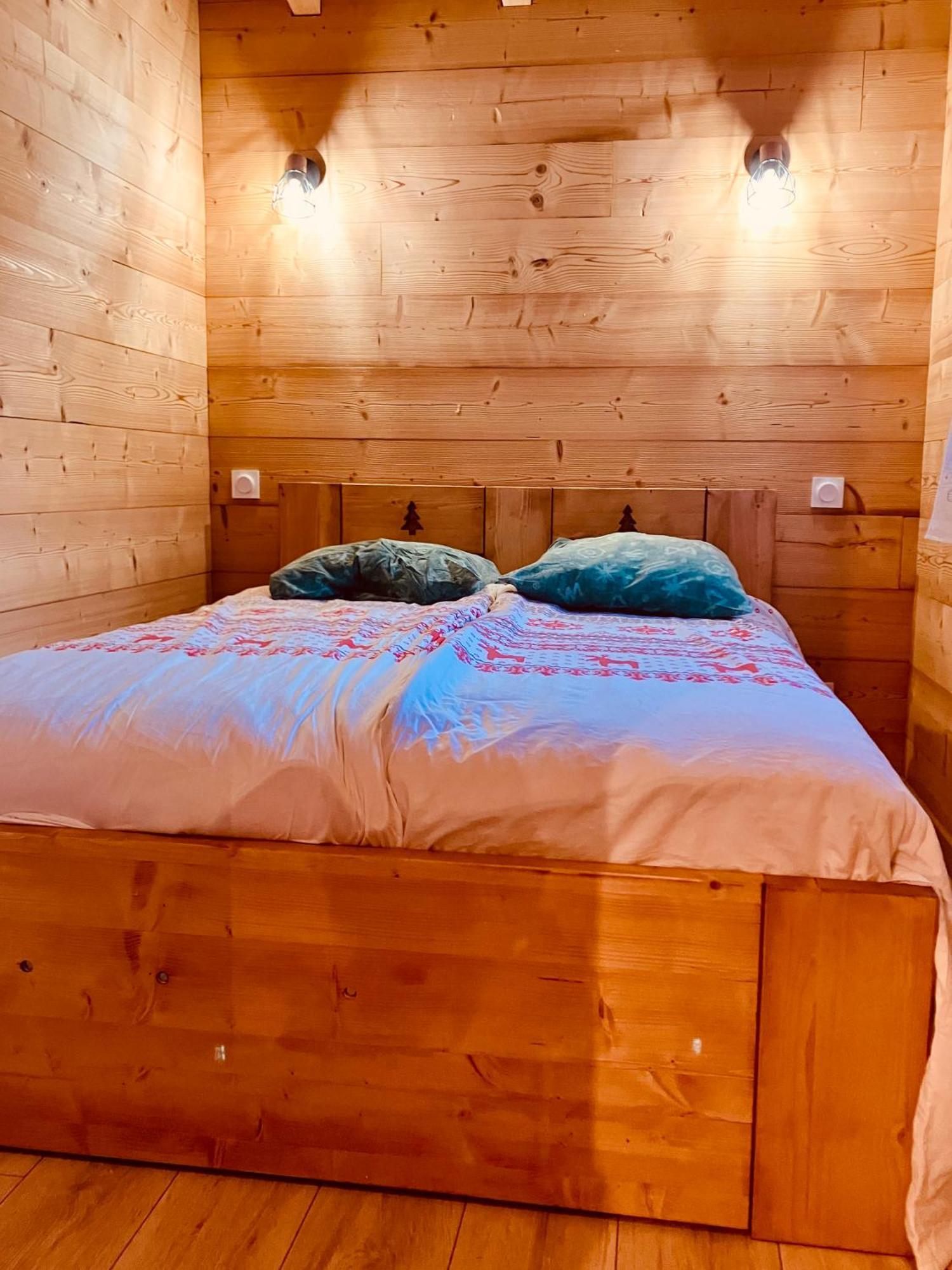 Camping L'Enclave Mobil-Home Estavar Exterior photo